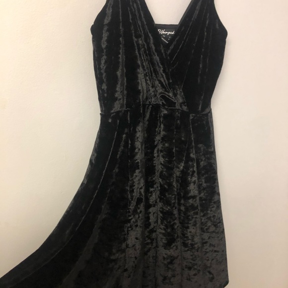 Black Velour Skater Dress 🖤 - Picture 4 of 5